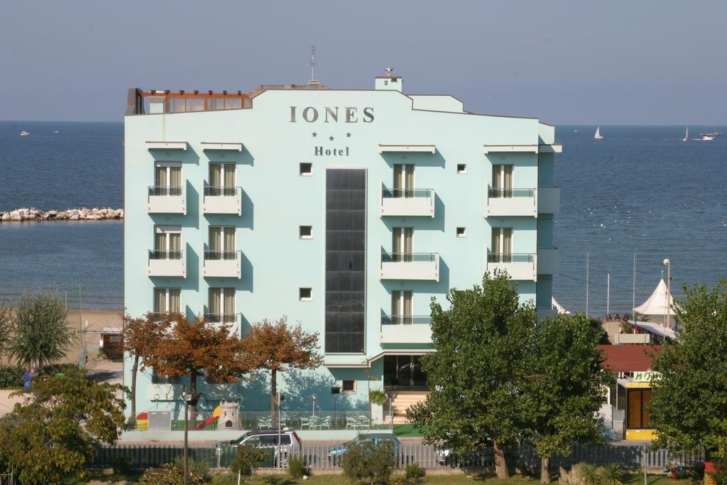 רימיני Hotel Iones מראה חיצוני תמונה